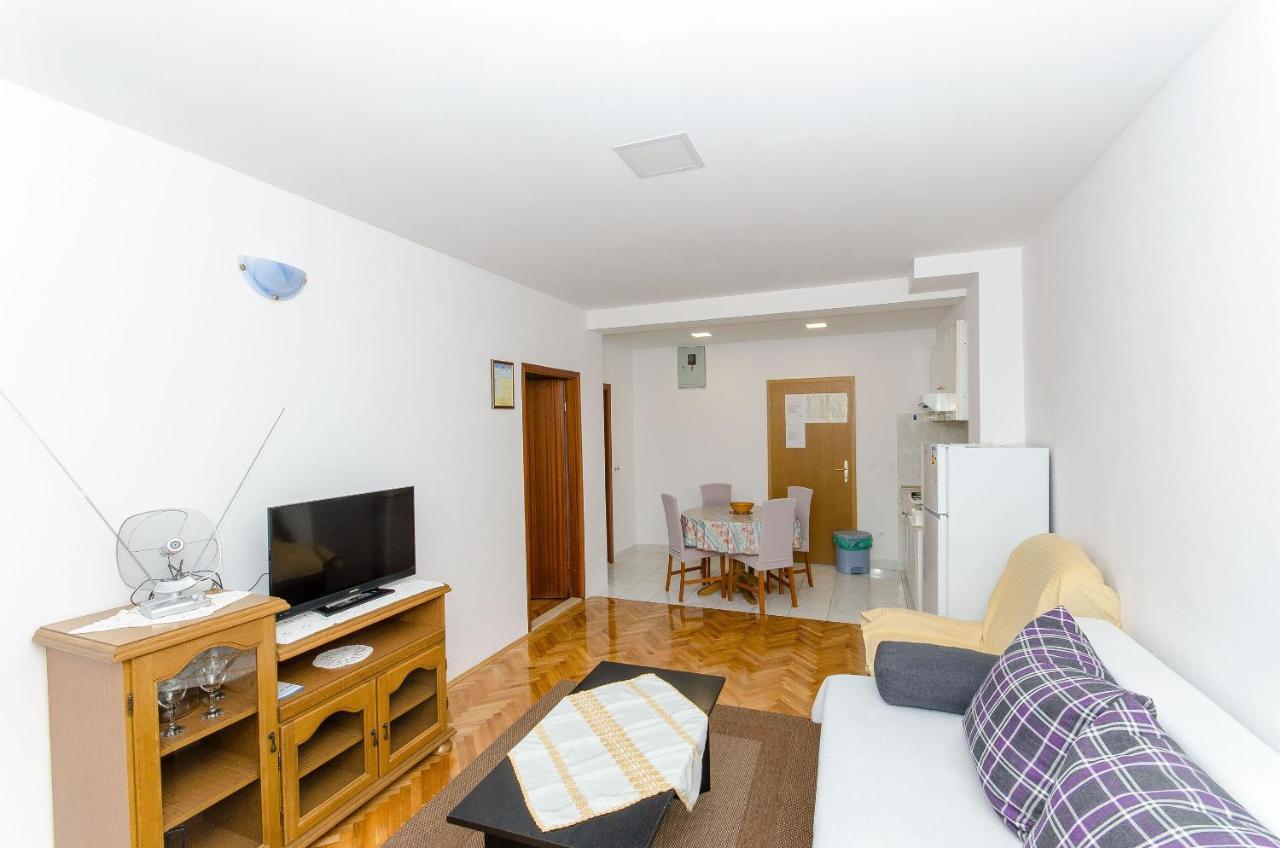 מאקרסקה Apartments Marinko מראה חיצוני תמונה