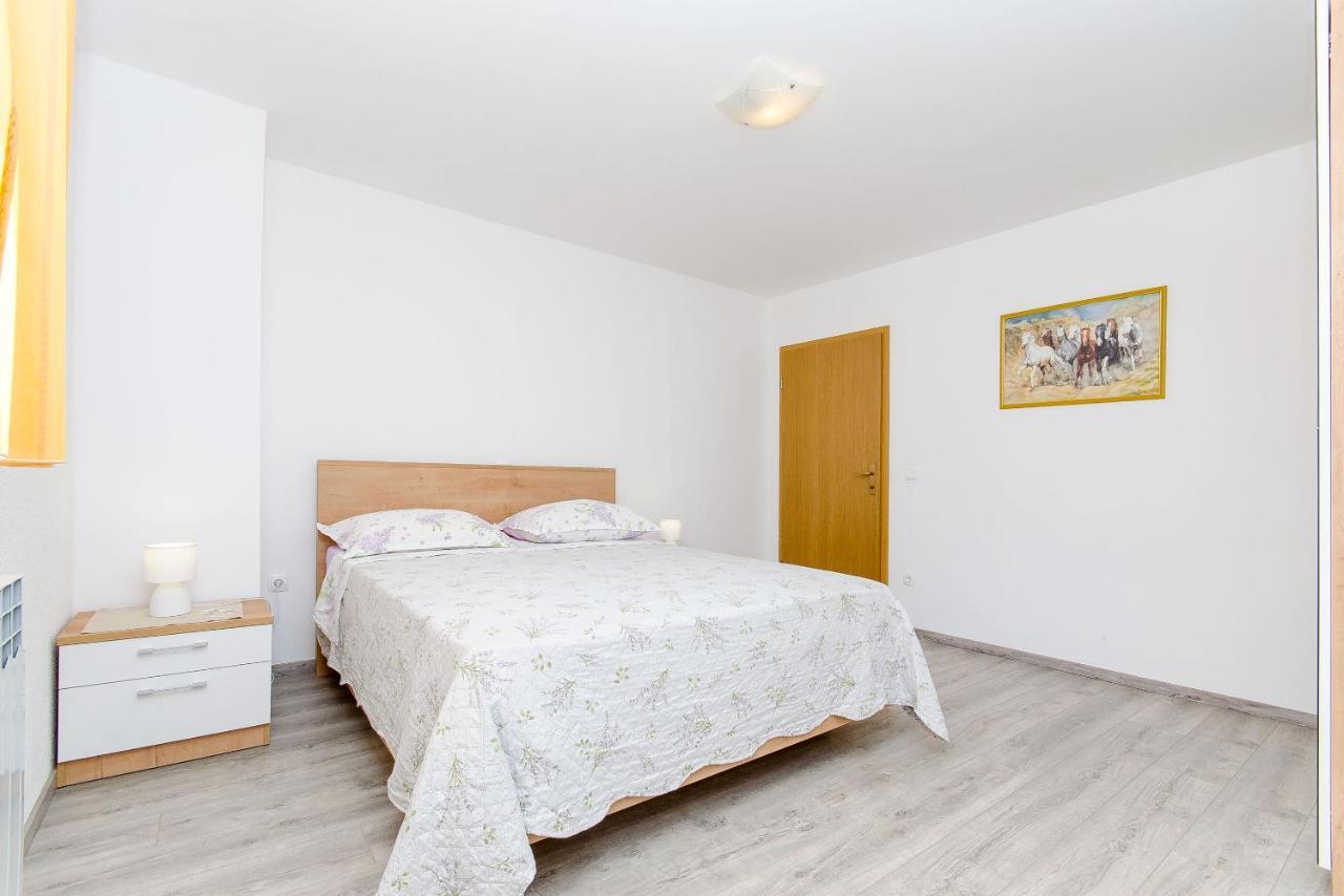 מאקרסקה Apartments Marinko מראה חיצוני תמונה